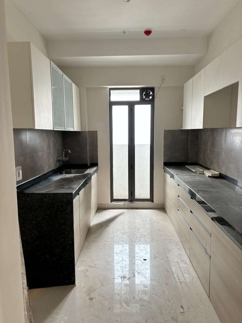 Rustomjee Summit 3 BHK (14)