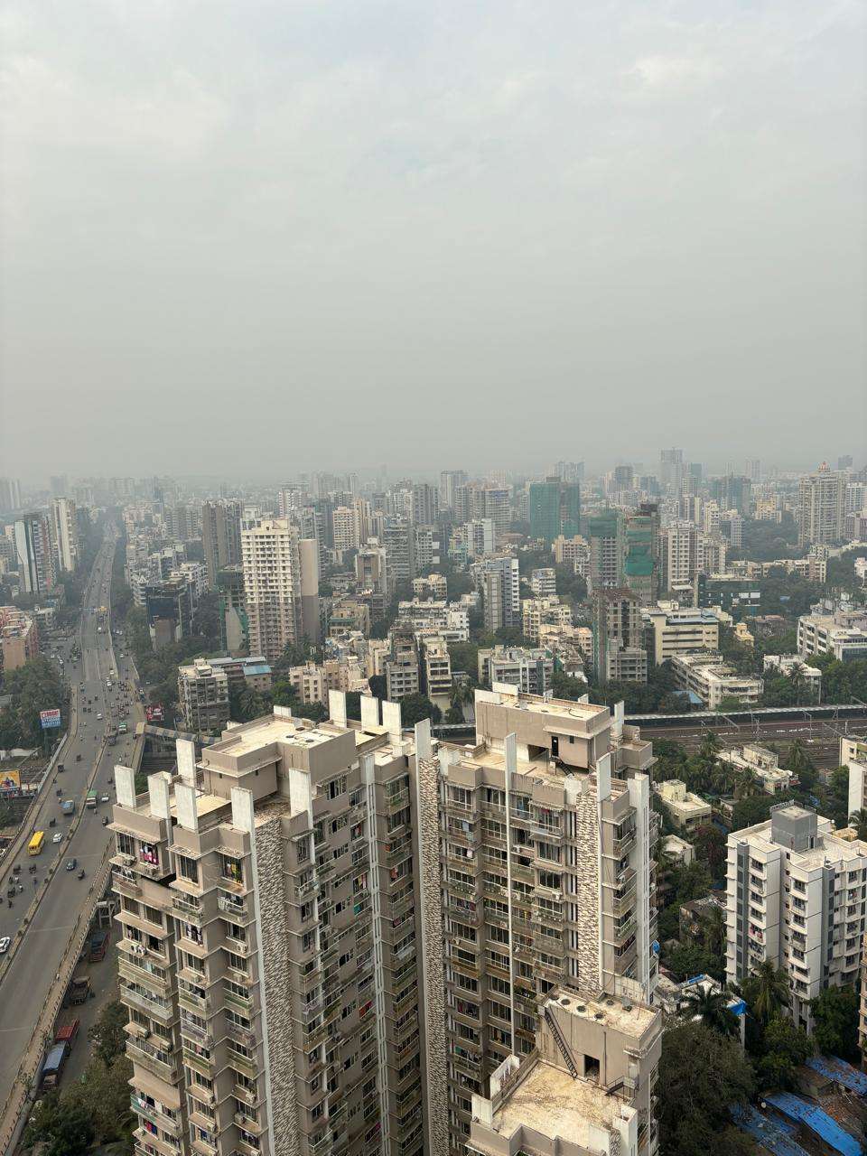 Rustomjee Summit 3 BHK (17)