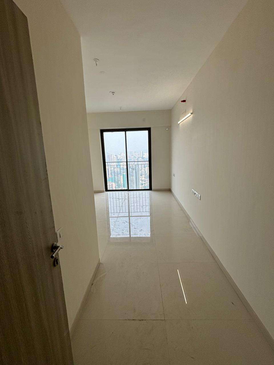 Rustomjee Summit 3 BHK (21)